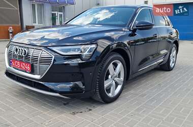 Внедорожник / Кроссовер Audi e-tron 2021 в 