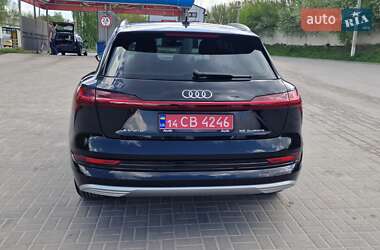 Внедорожник / Кроссовер Audi e-tron 2021 в 