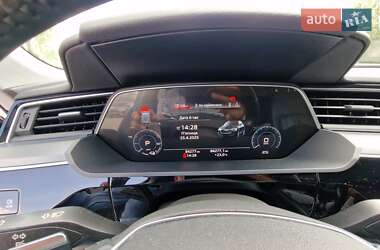 Внедорожник / Кроссовер Audi e-tron 2021 в 