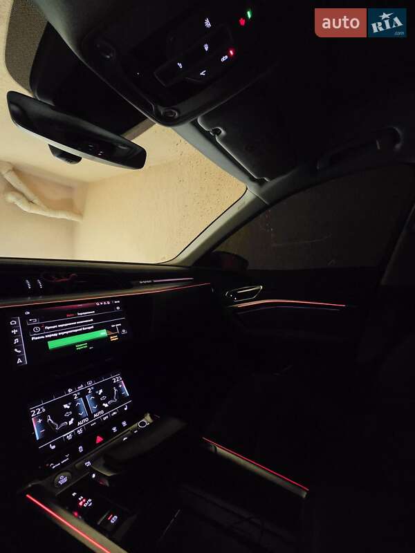Позашляховик / Кросовер Audi e-tron 2020 в Ужгороді