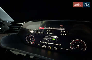 Внедорожник / Кроссовер Audi e-tron 2019 в 