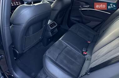 Внедорожник / Кроссовер Audi e-tron 2019 в 