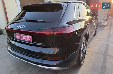 Внедорожник / Кроссовер Audi e-tron 2019 в 