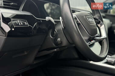 Внедорожник / Кроссовер Audi e-tron 2020 в 
