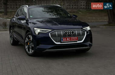 Внедорожник / Кроссовер Audi e-tron 2020 в 