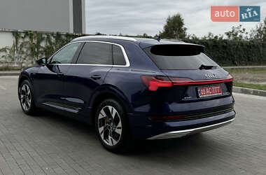 Внедорожник / Кроссовер Audi e-tron 2020 в 