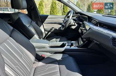 Внедорожник / Кроссовер Audi e-tron 2019 в 
