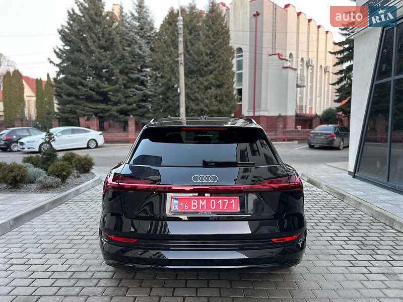 Позашляховик / Кросовер Audi e-tron 2020 в Києві