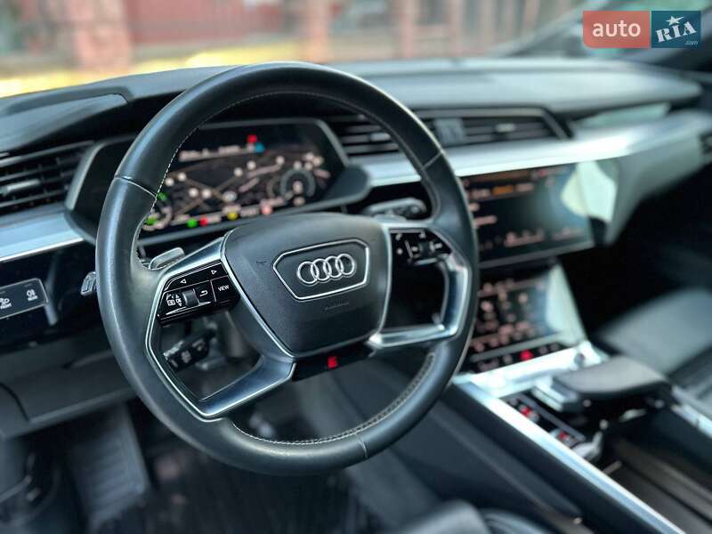 Позашляховик / Кросовер Audi e-tron 2020 в Києві