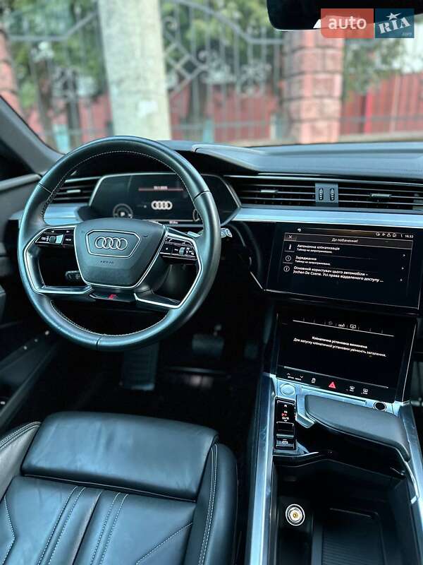 Позашляховик / Кросовер Audi e-tron 2020 в Києві