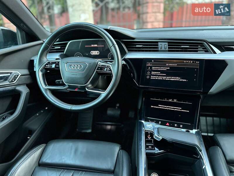Позашляховик / Кросовер Audi e-tron 2020 в Києві