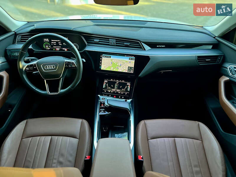 Позашляховик / Кросовер Audi e-tron 2022 в Дніпрі