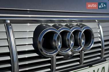 Внедорожник / Кроссовер Audi e-tron 2019 в 