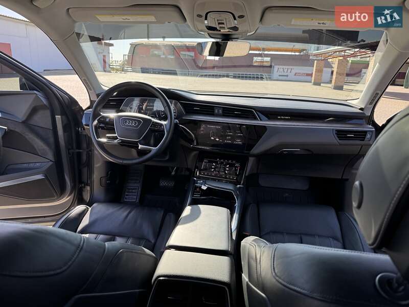 Внедорожник / Кроссовер Audi e-tron 2019 в Львове
