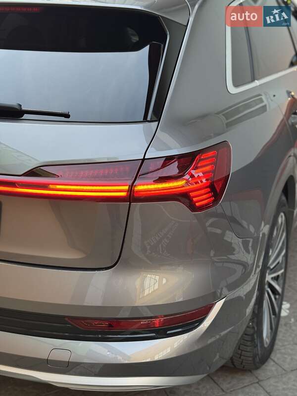 Внедорожник / Кроссовер Audi e-tron 2019 в Львове