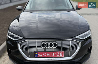 Внедорожник / Кроссовер Audi e-tron 2022 в 