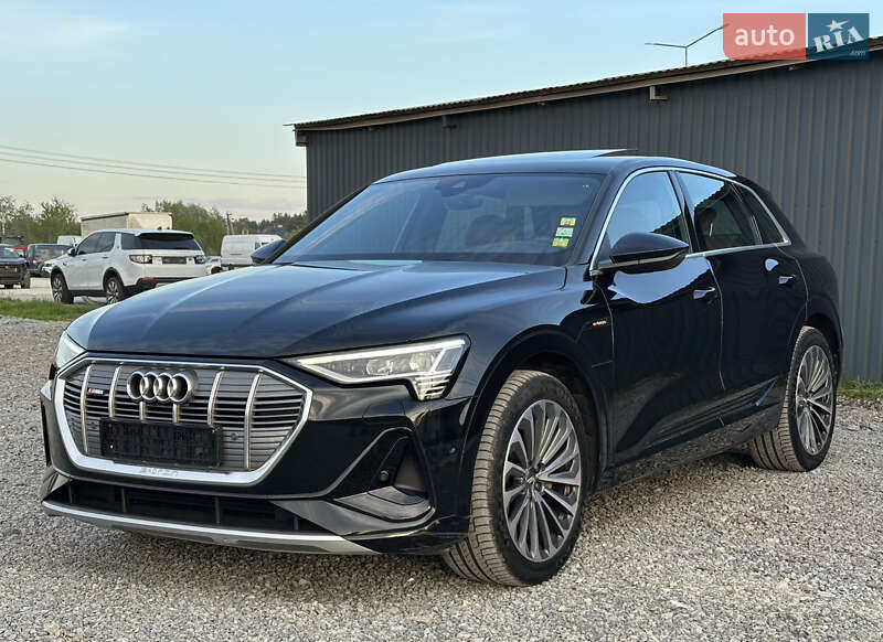 Внедорожник / Кроссовер Audi e-tron 2020 в 