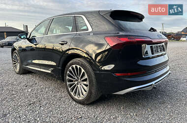 Внедорожник / Кроссовер Audi e-tron 2020 в 