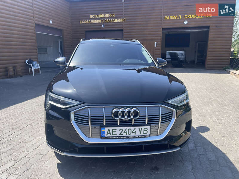 Позашляховик / Кросовер Audi e-tron 2019 в Кривому Розі