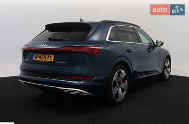 Внедорожник / Кроссовер Audi e-tron 2018 в 