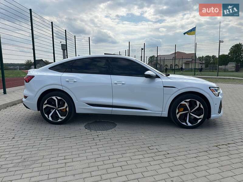 Внедорожник / Кроссовер Audi e-tron 2021 в Бучаче