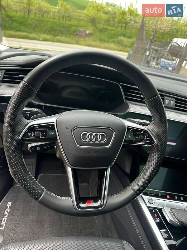 Внедорожник / Кроссовер Audi e-tron 2021 в Бучаче