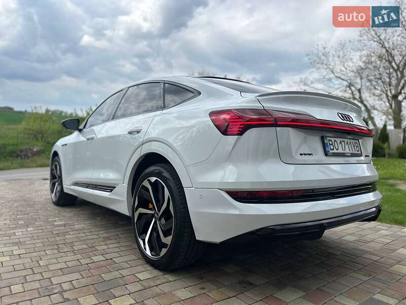 Внедорожник / Кроссовер Audi e-tron 2021 в Бучаче