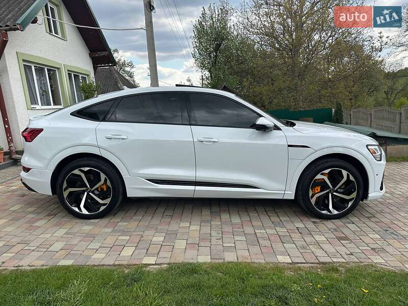 Внедорожник / Кроссовер Audi e-tron 2021 в Бучаче