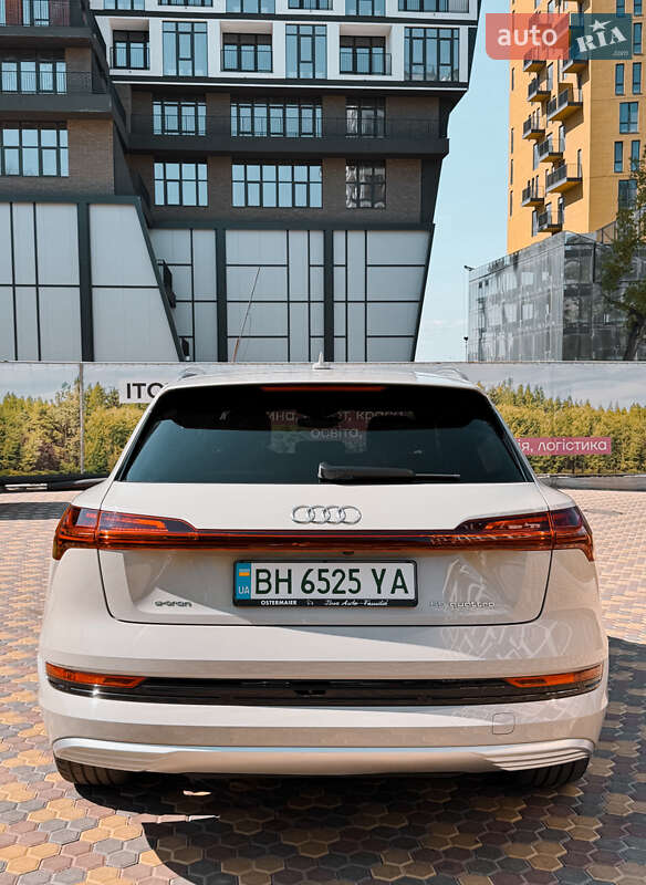 Внедорожник / Кроссовер Audi e-tron 2019 в Одессе фото 18 Внедорожник / Кроссовер Audi e-tron 2019 в Одессе