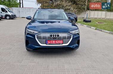 Внедорожник / Кроссовер Audi e-tron 2020 в 