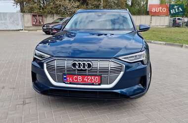 Внедорожник / Кроссовер Audi e-tron 2020 в 