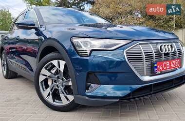 Внедорожник / Кроссовер Audi e-tron 2020 в 