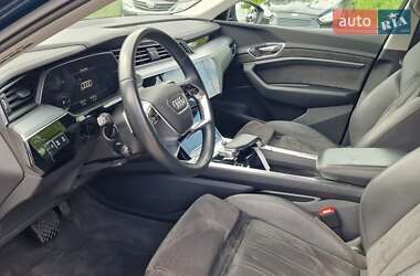 Внедорожник / Кроссовер Audi e-tron 2020 в 