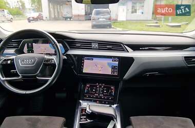 Внедорожник / Кроссовер Audi e-tron 2020 в 
