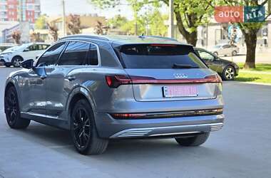 Внедорожник / Кроссовер Audi e-tron 2020 в 