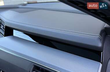 Внедорожник / Кроссовер Audi e-tron 2020 в 