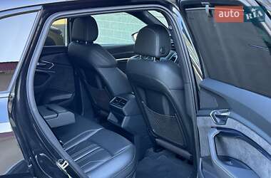 Внедорожник / Кроссовер Audi e-tron 2020 в 