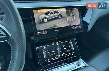 Внедорожник / Кроссовер Audi e-tron 2020 в 