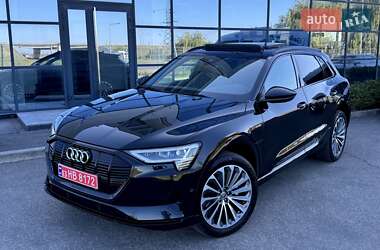 Внедорожник / Кроссовер Audi e-tron 2020 в 