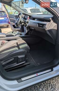 Внедорожник / Кроссовер Audi e-tron 2020 в 