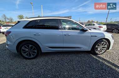 Внедорожник / Кроссовер Audi e-tron 2020 в 
