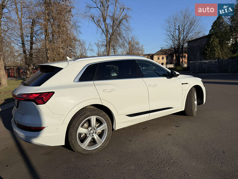 Внедорожник / Кроссовер Audi e-tron 2019 в Кривом Роге