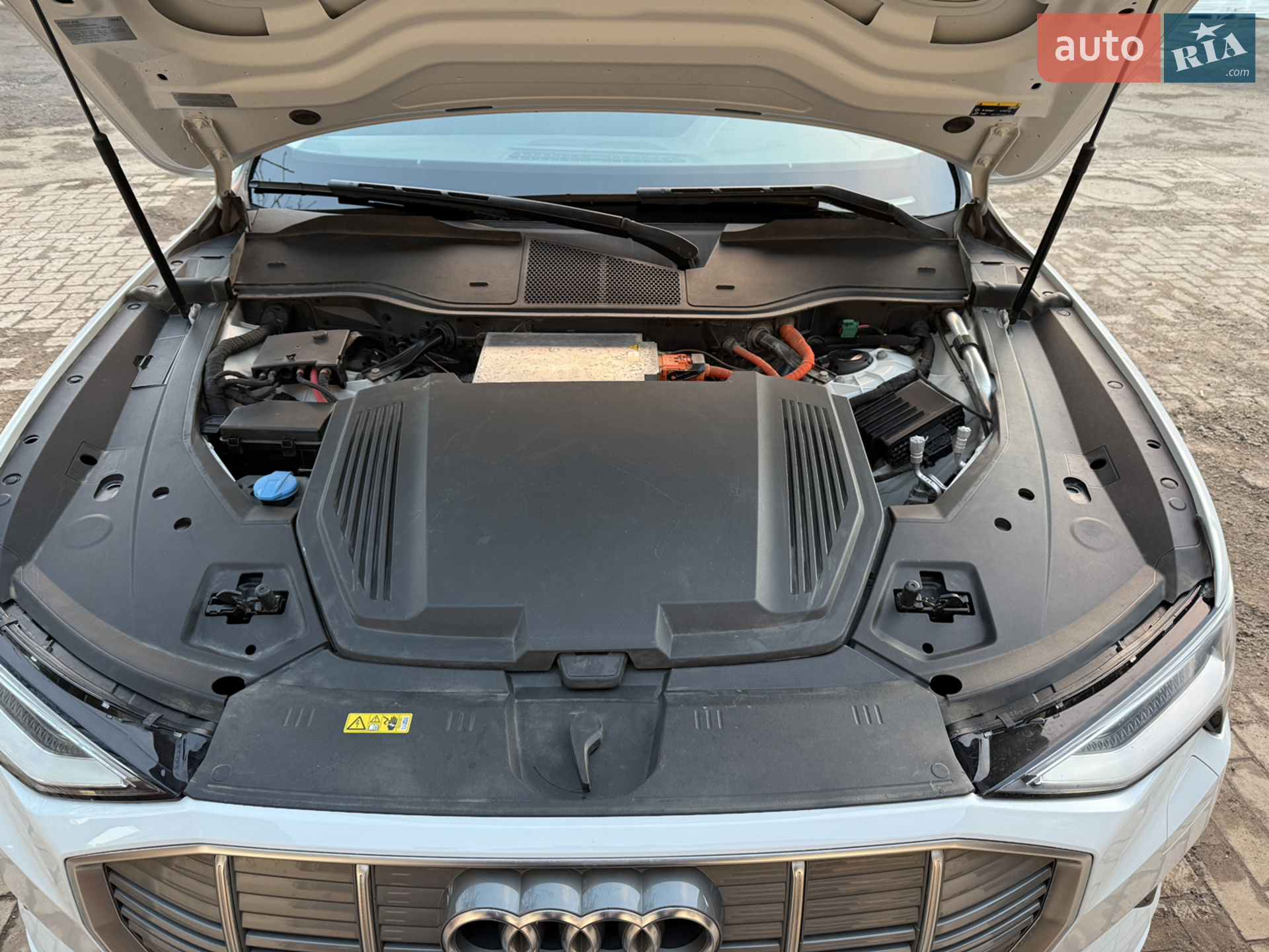 2019 Audi e-tron - мініатюра 7