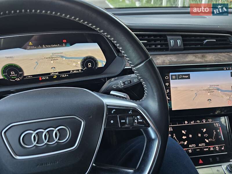 Позашляховик / Кросовер Audi e-tron 2019 в Гайвороні