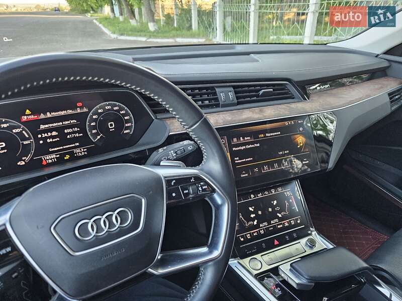 Позашляховик / Кросовер Audi e-tron 2019 в Гайвороні