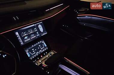 Внедорожник / Кроссовер Audi e-tron 2019 в 