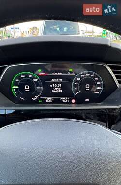 Внедорожник / Кроссовер Audi e-tron 2019 в 