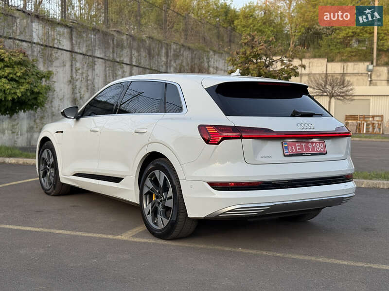 Внедорожник / Кроссовер Audi e-tron 2021 в Ровно