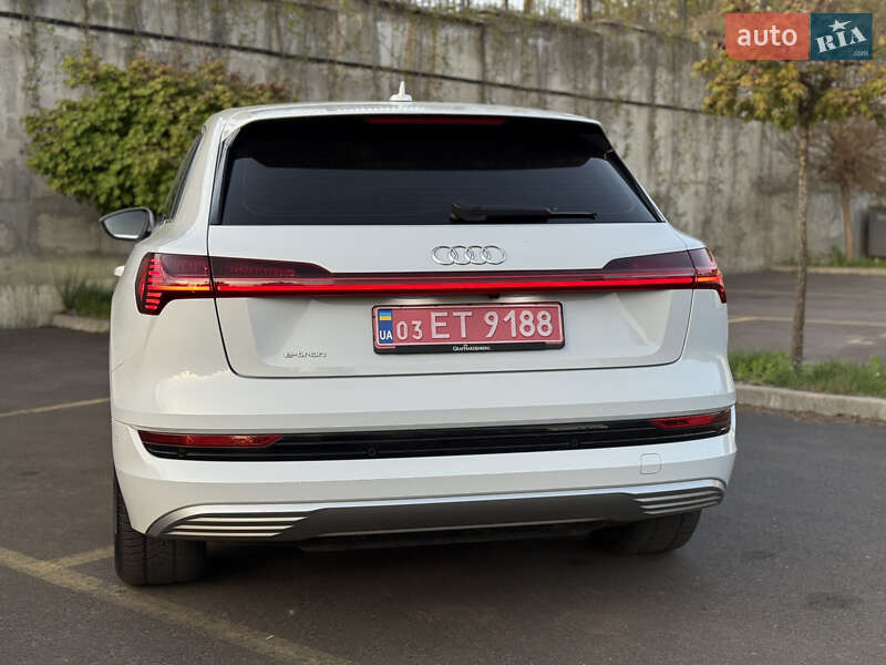 Внедорожник / Кроссовер Audi e-tron 2021 в Ровно