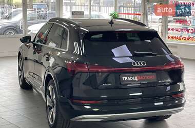 Позашляховик / Кросовер Audi e-tron 2019 в 